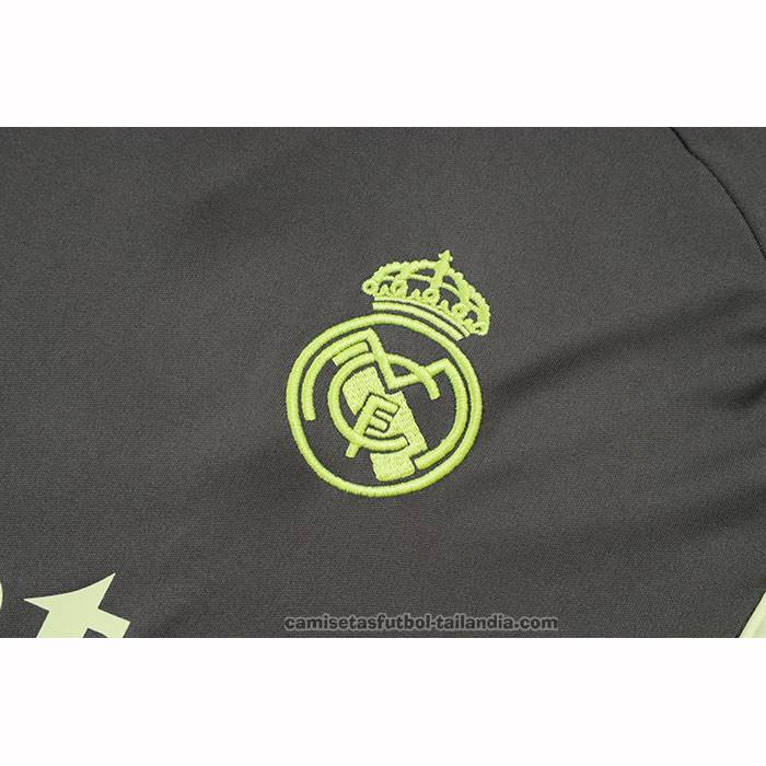 Chandal del Real Madrid Manga Corta 25/26 Gris Verde - Pantalon Corto